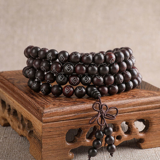 Pulsera de plata de ley 925 con incrustaciones de piedras de Buda, hojas pequeñas de sándalo rojo, símbolo Om Mani Padme Hum, nubes auspiciosas y protección.