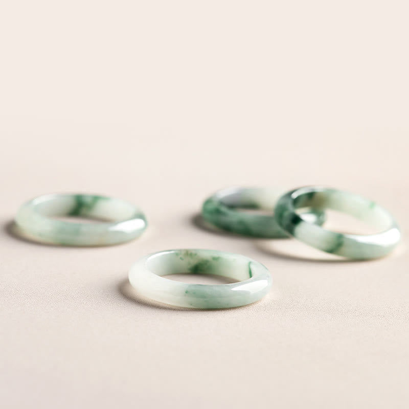 Anillo de jade verde natural con piedras de Buda para la suerte y la abundancia