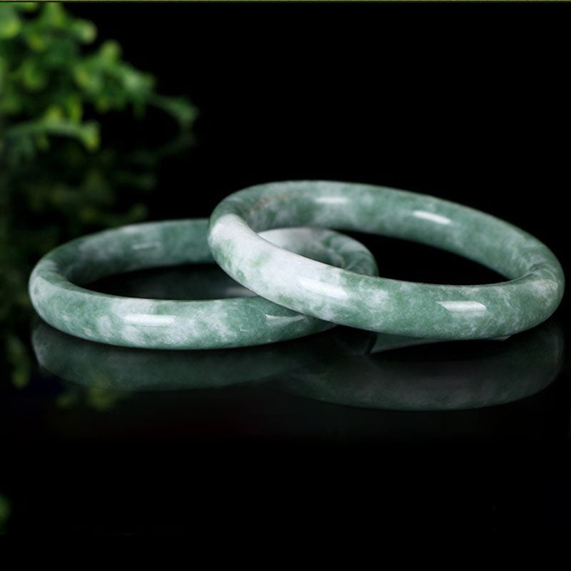 Buddha Stones Armreif aus natürlicher Jade mit Glücksbringer 