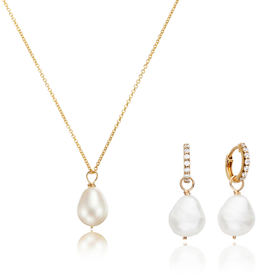 Conjunto de regalo de aros huggies con perla dorada y collar de perlas grandes