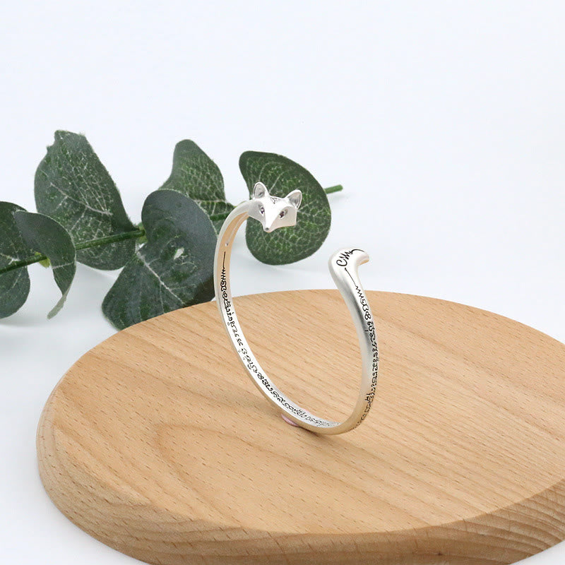 Brazalete de cobre con piedras de Buda y grabado de zorro