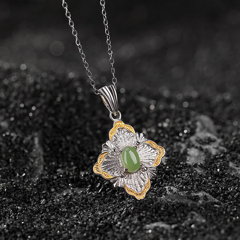 Collar con colgante de jade cian hetiano bañado en oro y piedras de Buda en plata de ley 925 con diseño de rombos para la buena suerte y la curación.