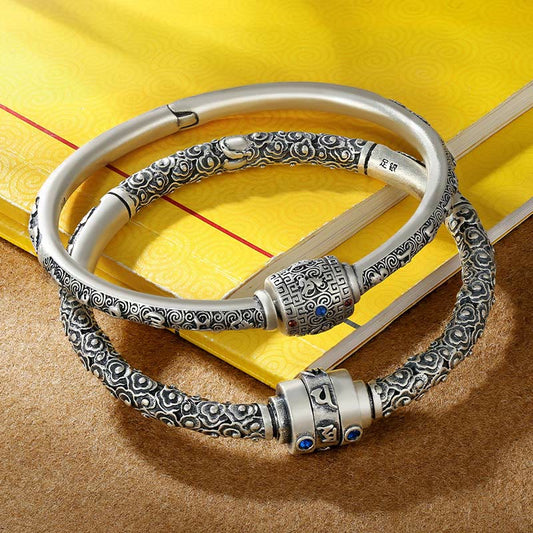 Pulsera de plata de ley 990 con piedras de Buda y nubes auspiciosas tibetanas, con grabado de Om Mani Padme Hum y creatividad. 