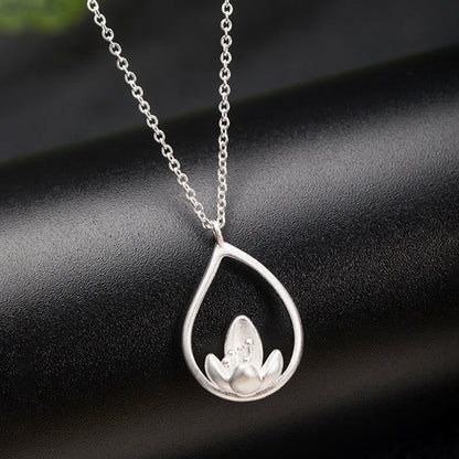 Collar con colgante de flor de loto y flor de loto de plata de ley 925 con piedras de Buda y diseño floral.
