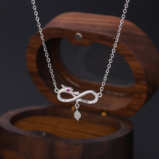 Collar con colgante de piedra de Buda en plata de ley 999 con colgante de cola de nudo infinito y protección del Año del Dragón 