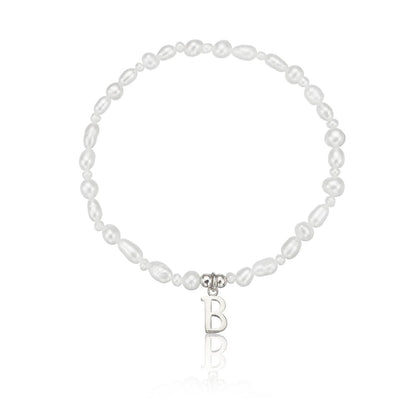 Silbernes Perlenarmband mit Anfangsbuchstaben