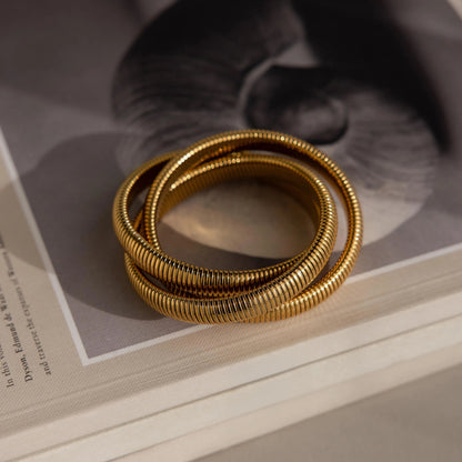 Ribbed Infinity Bangle