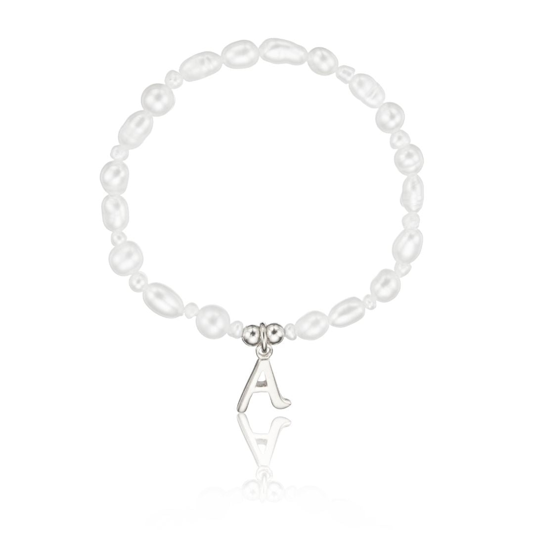 Pulsera infantil de plata con letra inicial de perla