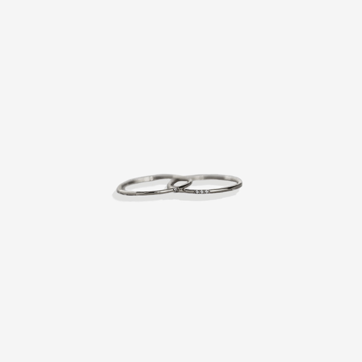 Zierlicher Stapelring mit Diamanten