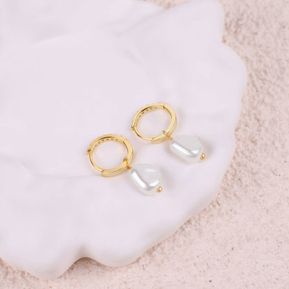 Süßwasserperlen-Tropfen-Pavé-Huggie-Ohrringe