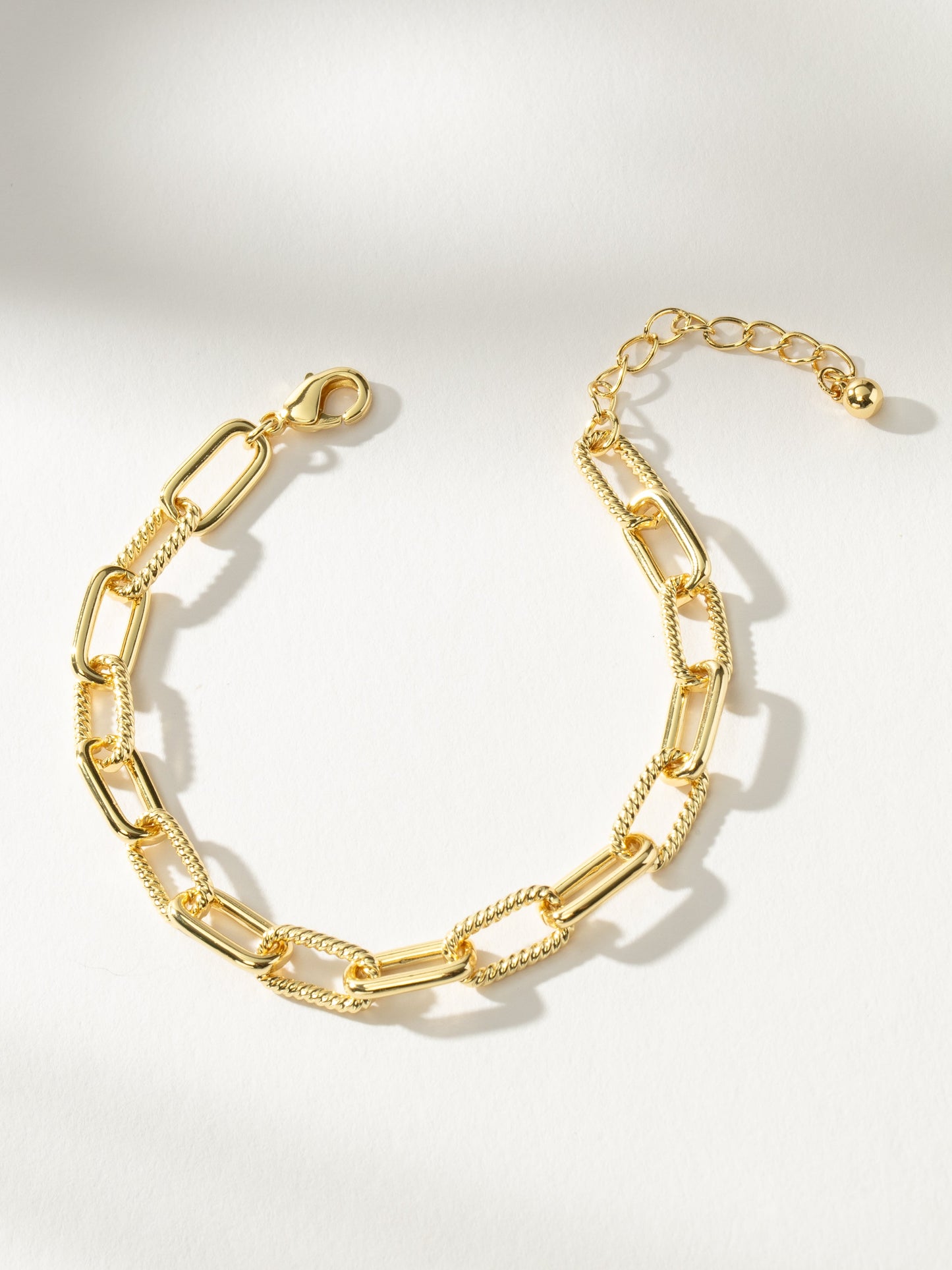 Pulsera de cadena enlazada