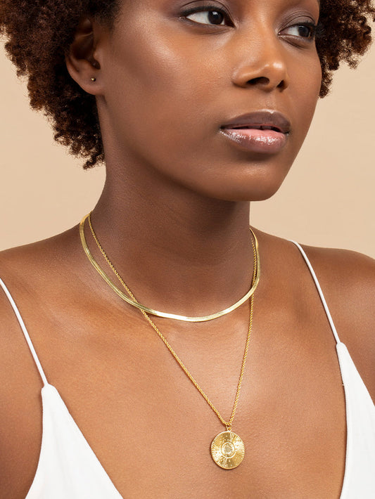 Collar de belleza sencilla