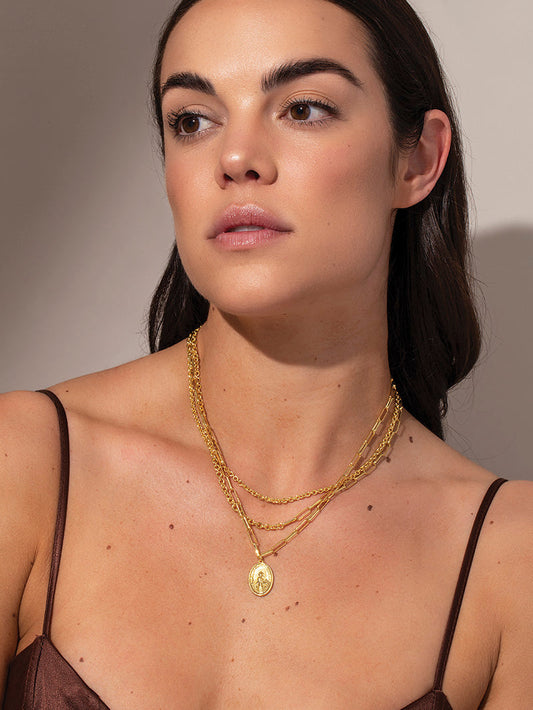 Collar Tres son compañía