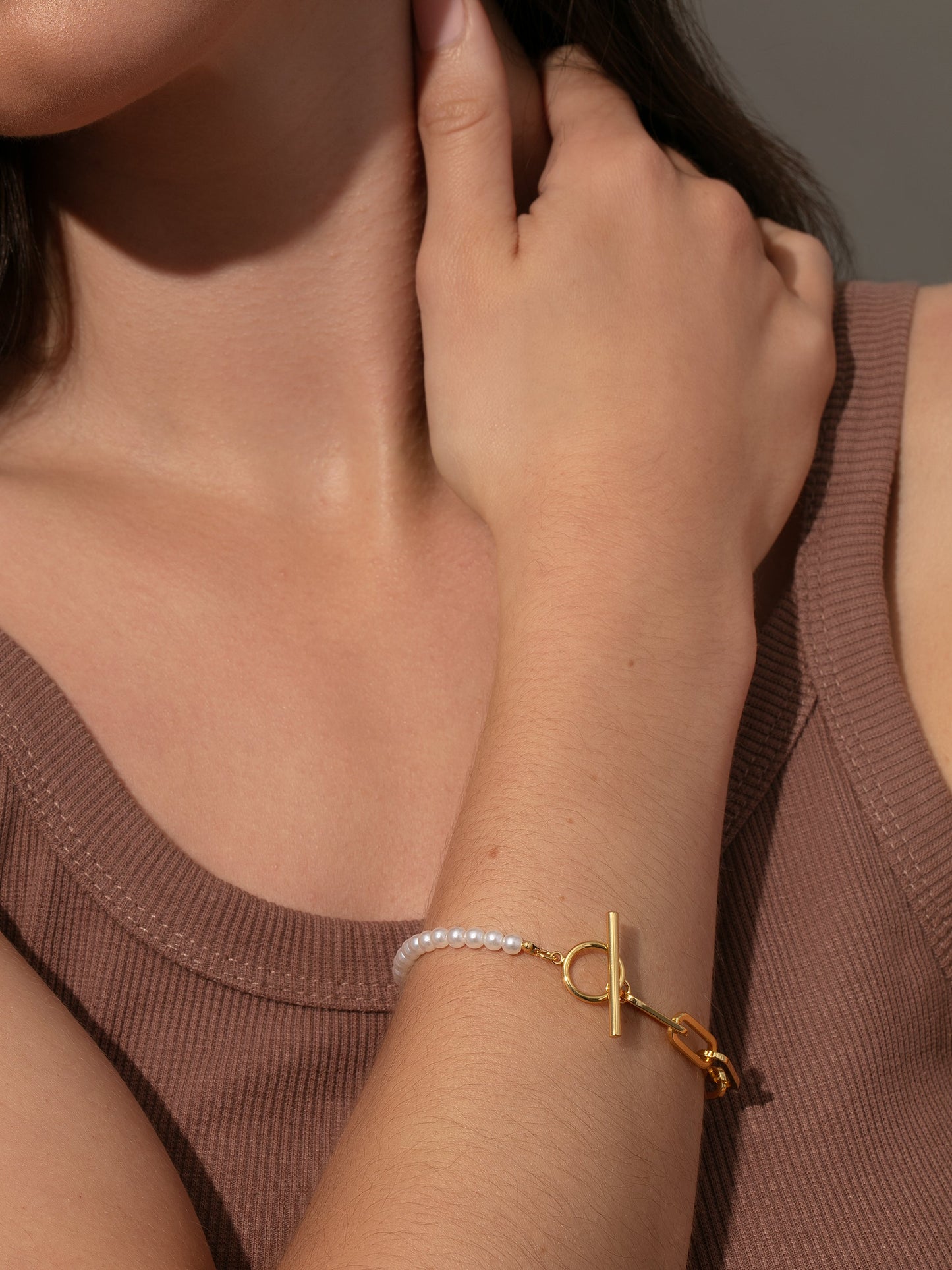 Ketten- und Perlenarmband