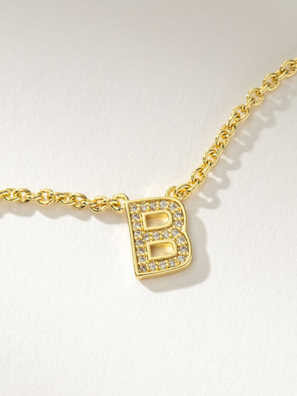 Collar con inicial aquí