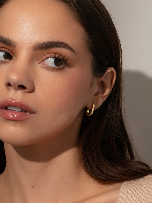 Ovale Huggie-Ohrringe