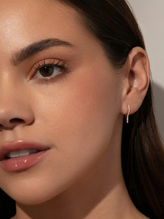 Pendientes de aro con pavé de espiga