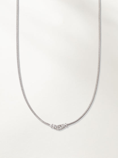 Collar de cadena de serpiente encerrado