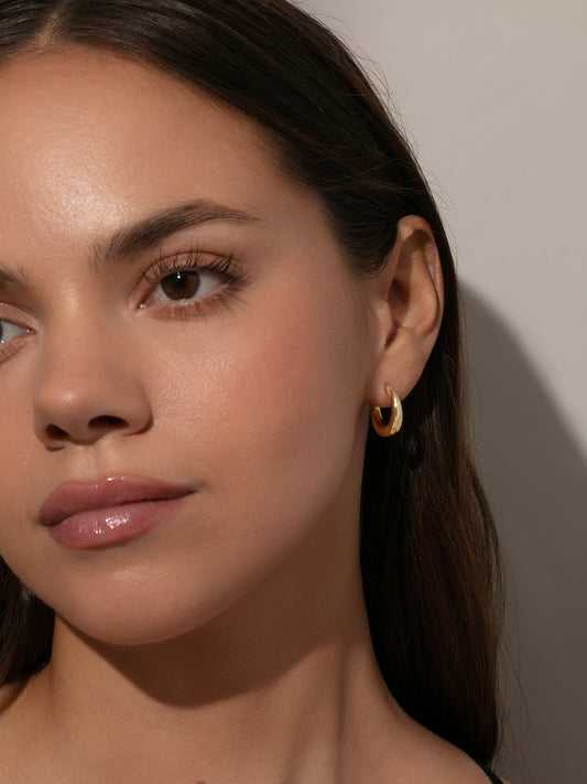 Hermosos pendientes de aro con forma de cúpula