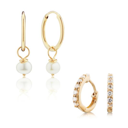 Geschenkset mit goldenen Creolen im Diamant-Stil und kleinen Perlen