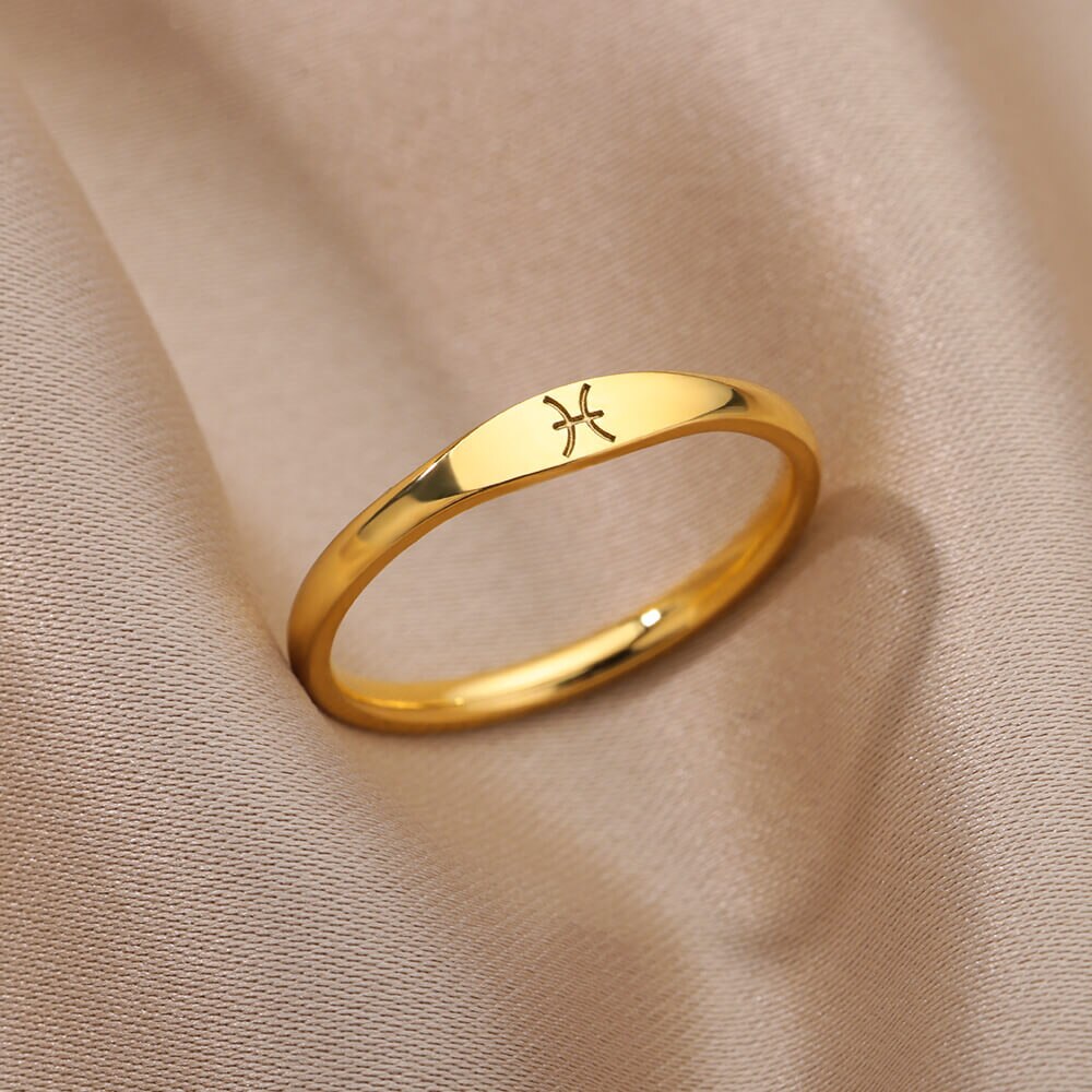 Minimalistisches Zodiac-Stapelband