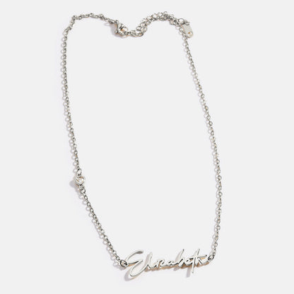 Moderne Namenskette mit Herz-Diamant-Akzent