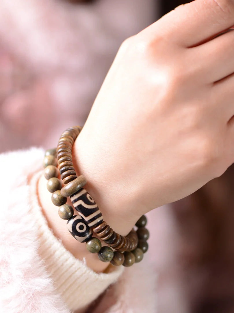 Green Sandalwood Tibetan Dzi Bead Charm Bracelet Prayer Beads