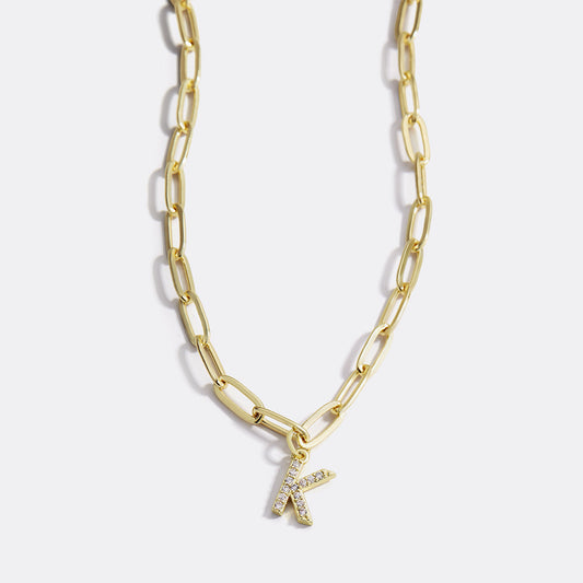 Halskette mit Initialen und Pavé-Anhänger