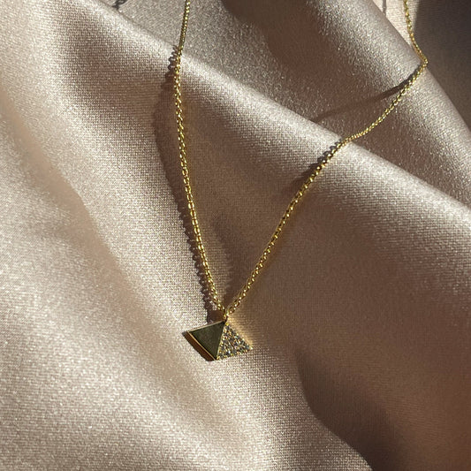 Collar Vermeil con personalidad dividida
