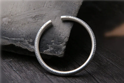 S999 Sterling Silver Retro Style Bracelet Men's Pure Silver Heart Meridian Open Bracelet - Touch Bling