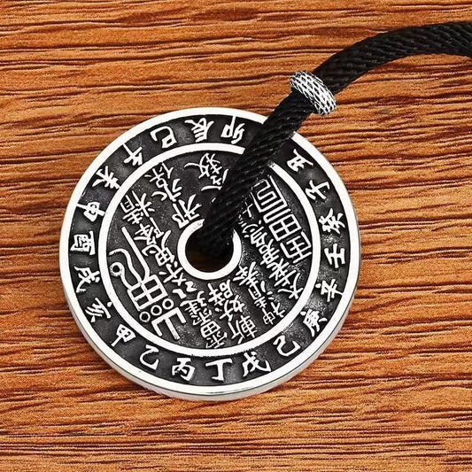 Colgante de collar con armonía de monedas de cobre con diseño Bagua de Buda, piedras, montaña, fantasmas y dinero