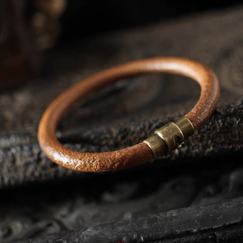 Pulsera con hebilla magnética de cobre y cuero retro con piedras de Buda para la suerte y la curación