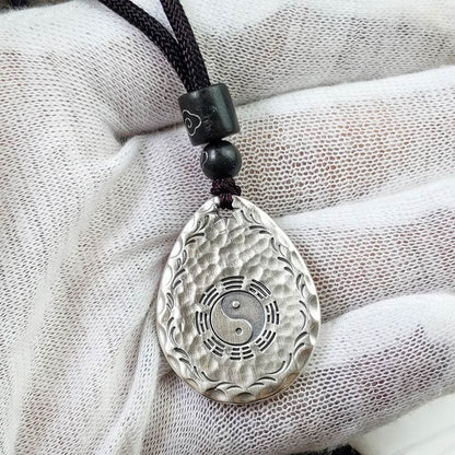 Collar con colgante de plata de ley 999 con diseño de gota de agua y Yin Yang Bagua, piedras de Buda, armonía y equilibrio 
