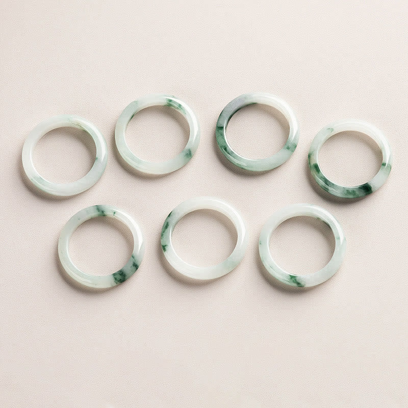 Anillo de jade verde natural con piedras de Buda para la suerte y la abundancia