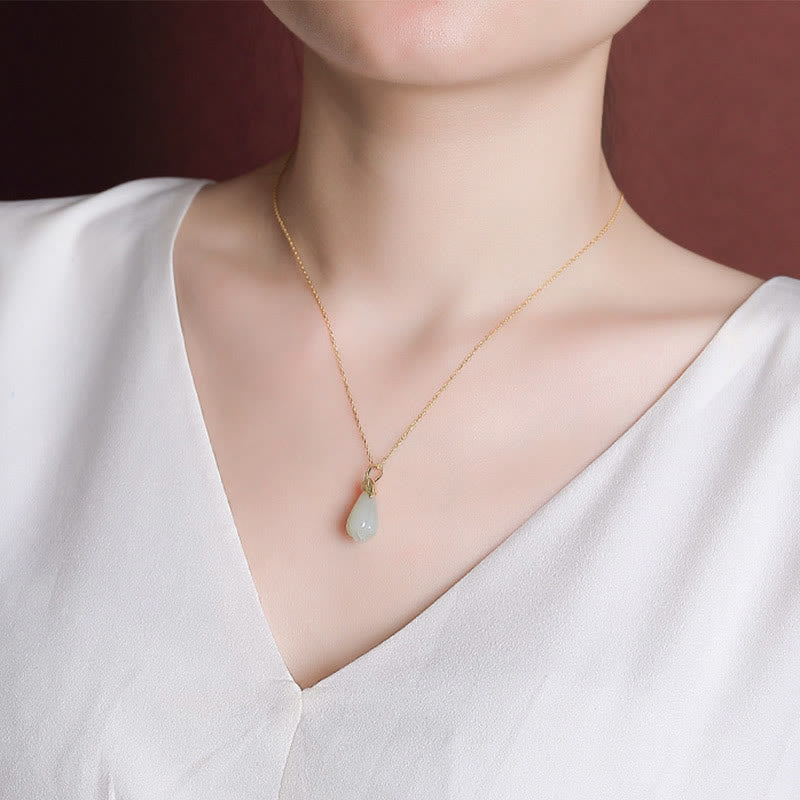 Collar con colgante de flor de magnolia y jade hetiano natural bañado en oro y plata de ley 925 con piedras de Buda 