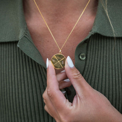 Collar con cuadrante circular grabable