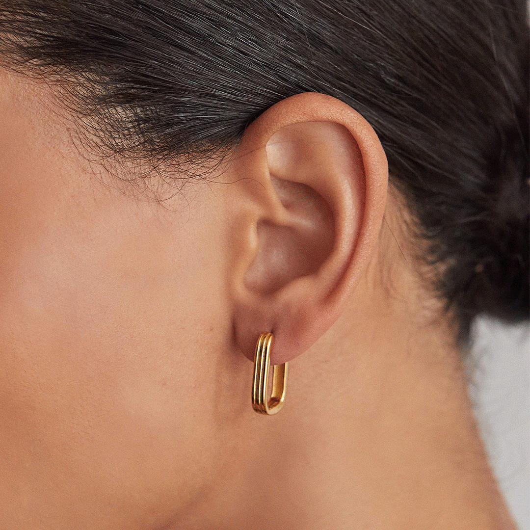 Pendientes de aro acanalados dorados