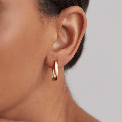 Pendientes de aro acanalados dorados