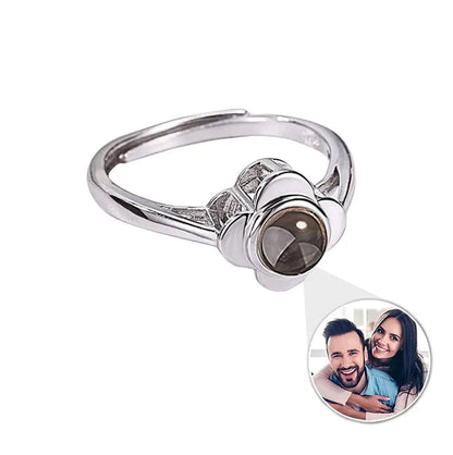 Anillo de flores de cuatro pétalos con proyección de fotos personalizada 