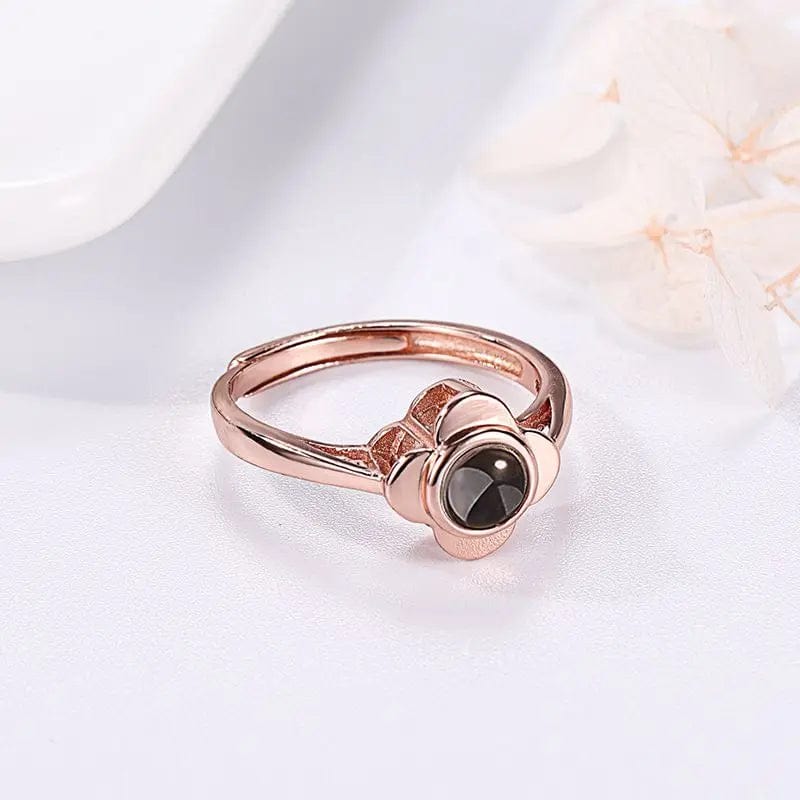 Anillo de flores de cuatro pétalos con proyección de fotos personalizada 