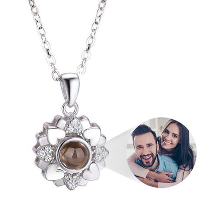 Collar de corazón con flor y proyección de fotos personalizado 