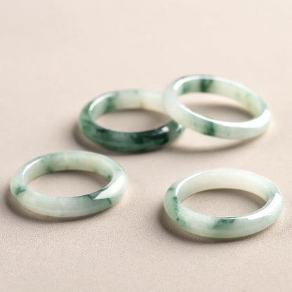 Anillo de jade verde natural con piedras de Buda para la suerte y la abundancia