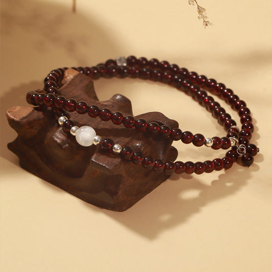 Buddha Stones Armband aus 925er Sterlingsilber mit natürlichem Granat und Katzenaugen-Schutz, dreifach gewickelt 