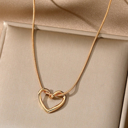 Entwined Heart Pendant Necklace