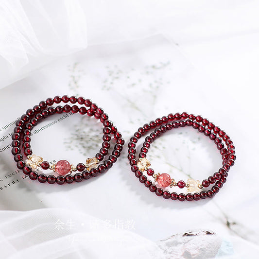 Pulsera de doble vuelta con protección de mariposa, granate natural, cuarzo fresa y chapado en oro de 14 quilates con piedras de Buda