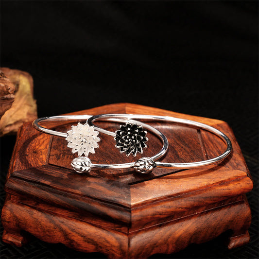 Pulsera de cobre blanco con diseño retro de loto y piedras de Buda para la iluminación 