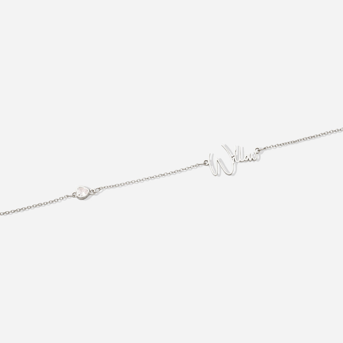 Moderne Namenskette mit Herz-Diamant-Akzent