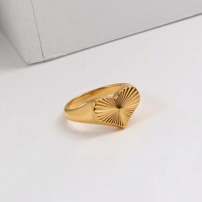 Heart Sunburst Signet Ring