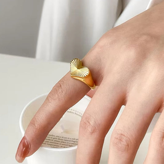 Heart Sunburst Signet Ring