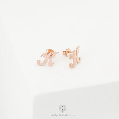 Pendientes con iniciales de Alex